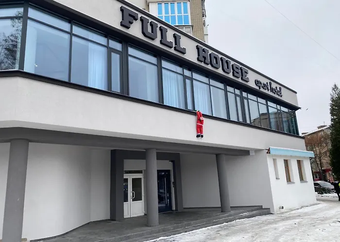 Full House Apart Hotel