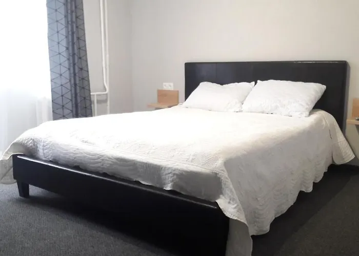 Міни - В Центрі Apartment In CenterГотель